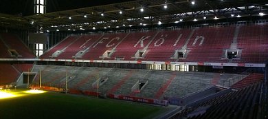 FC-Stadion-bei-Nacht
