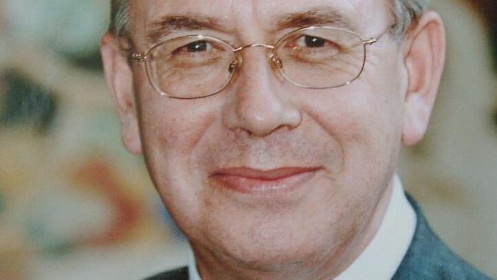 Norbert Feldhoff (* 3. November 1939 in Düsseldorf) ist Priester, Emeritierter Generalvikar zweier Kölner Erzbischöfe und ehemaliger Kölner Dompropst.
Nur online verwendbar