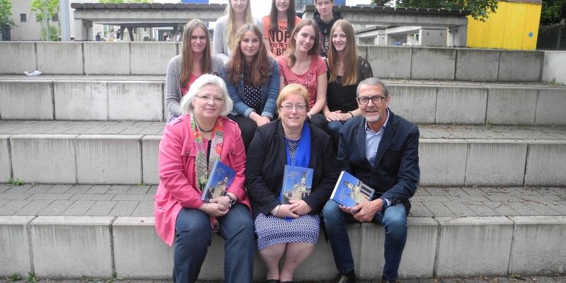 Monika Burbaum, Angelika Ockel, Dr Norbert Orthen bei Vorstellung Festschrift 375 Ursulinenschule Köln
