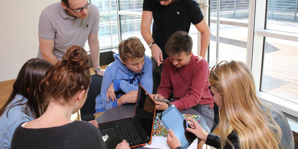 Eine ausgezeichnete Medienscouts-NRW-Schule: das Suitbertus Gymnasium Kaiserswerth / Düsseldorf