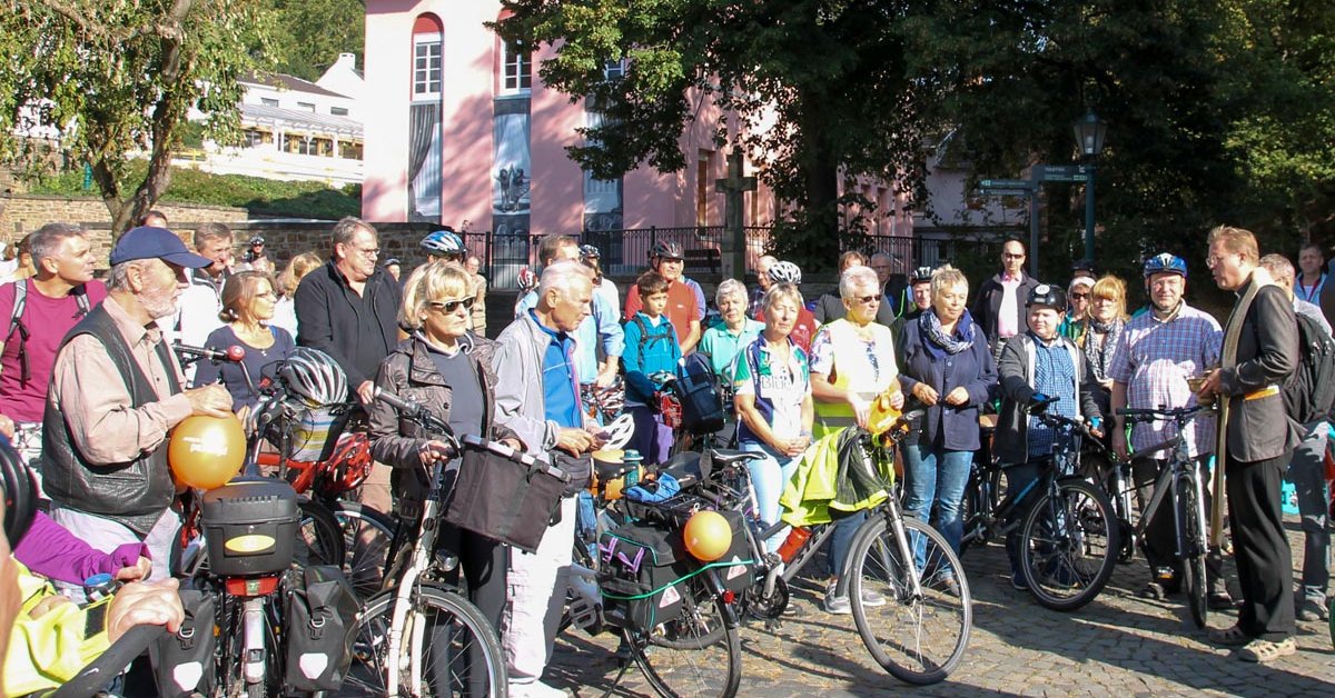Fahrrad, Landschaft und Kultur im Sonnenschein Erzbistum