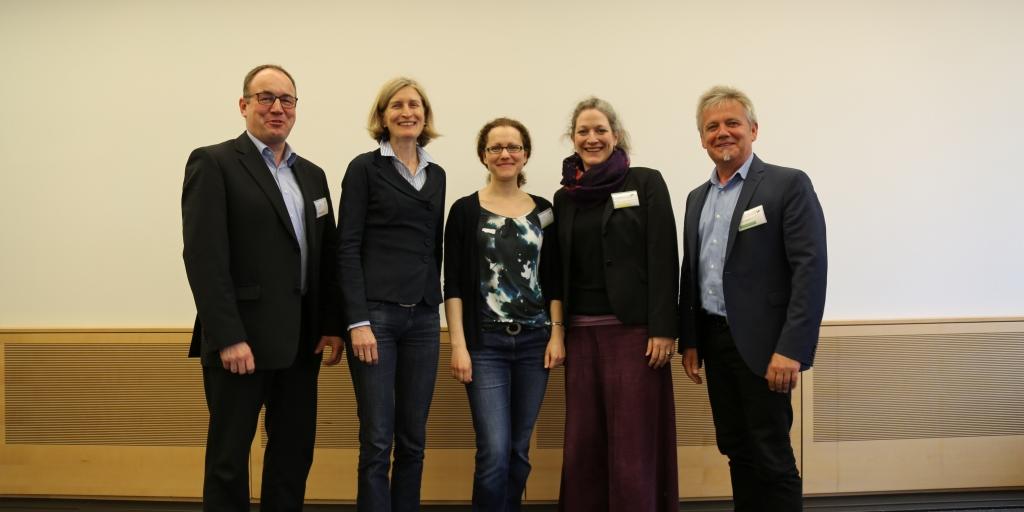 Andrea Gersch (Mentorin), Eva-Maria Düring (Mentee), Eva-Maria Fischer (Mentee) und Rainer Tüschenbönner (Mentor), Klaus Fischbach (Personalentwickler im EGV und Mitglied der Steuerungsgruppe)