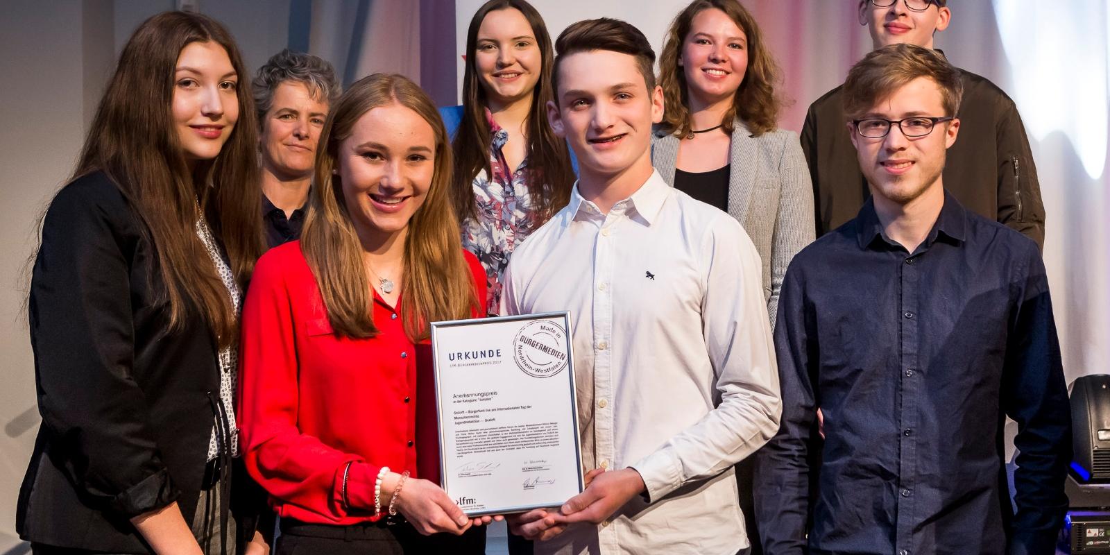 Die Jugendredaktion „OnAirft“ wurde für ihre Live-Sendung am Internationalen Tag der Menschenrechte im Dezember 2016 ausgezeichnet.