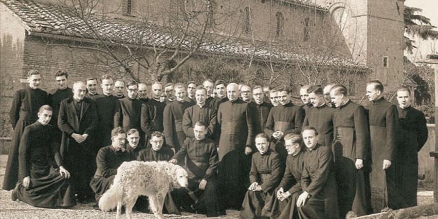 Ausflug des Weihejahrgangs 1953 nach Rom. Die 36 jungen Männer wurden am 24. Februar 1953 zu Priestern geweiht.