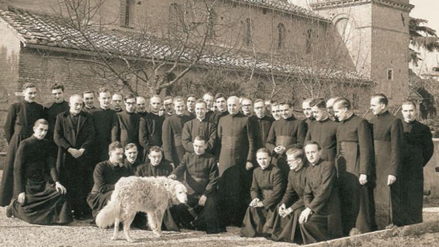 Ausflug des Weihejahrgangs 1953 nach Rom. Die 36 jungen Männer wurden am 24. Februar 1953 zu Priestern geweiht.
