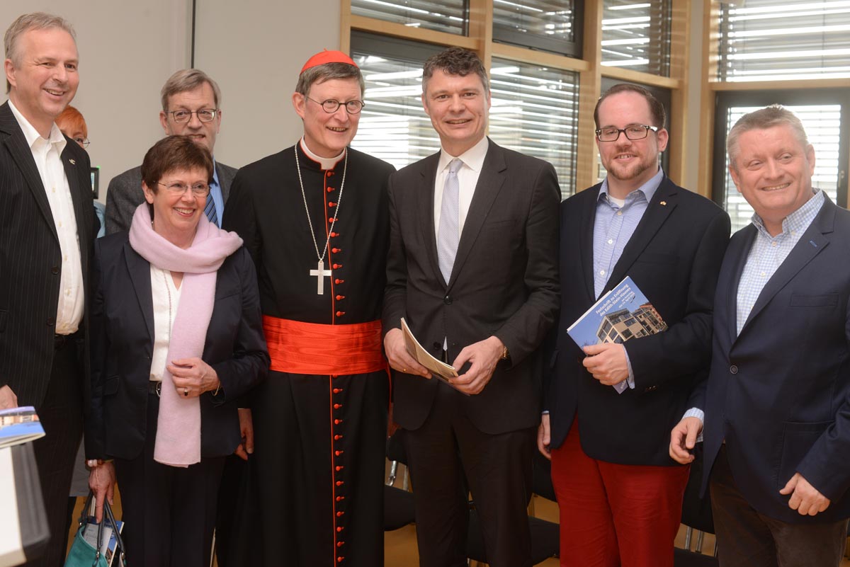Kardinal Woelki neues EdithSteinHaus in Neuss