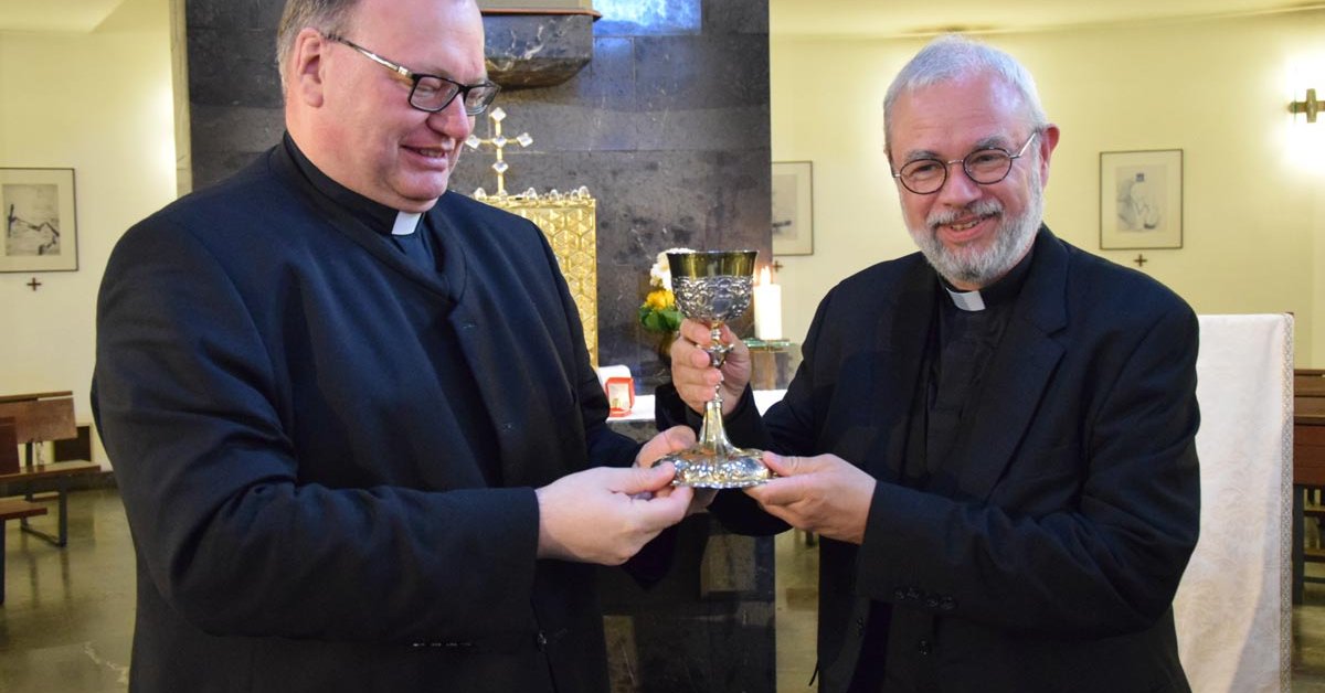 Ring und Kelch von Kardinal Meisner für Berlin | Erzbistum ...