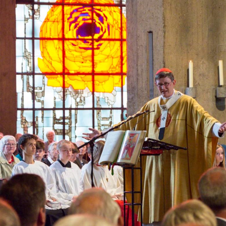 Kardinal Woelki bei der Festpredigt zum 50. Weihejubilöum des Mariendoms
