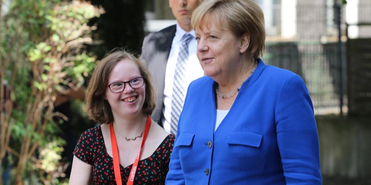 Kanzlerin Merkel und Natalie Dedreux