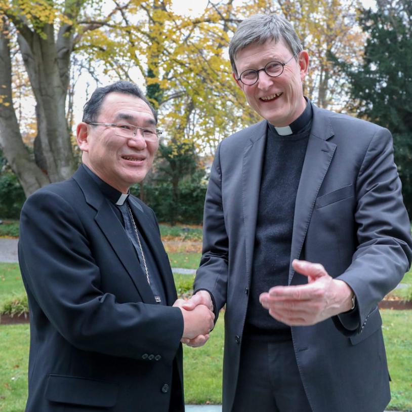 Die Erzbischöfe von Tokio und Köln: Tarcisius Isao Kikuchi und Rainer Maria Kardinal Woelki (v.l.)