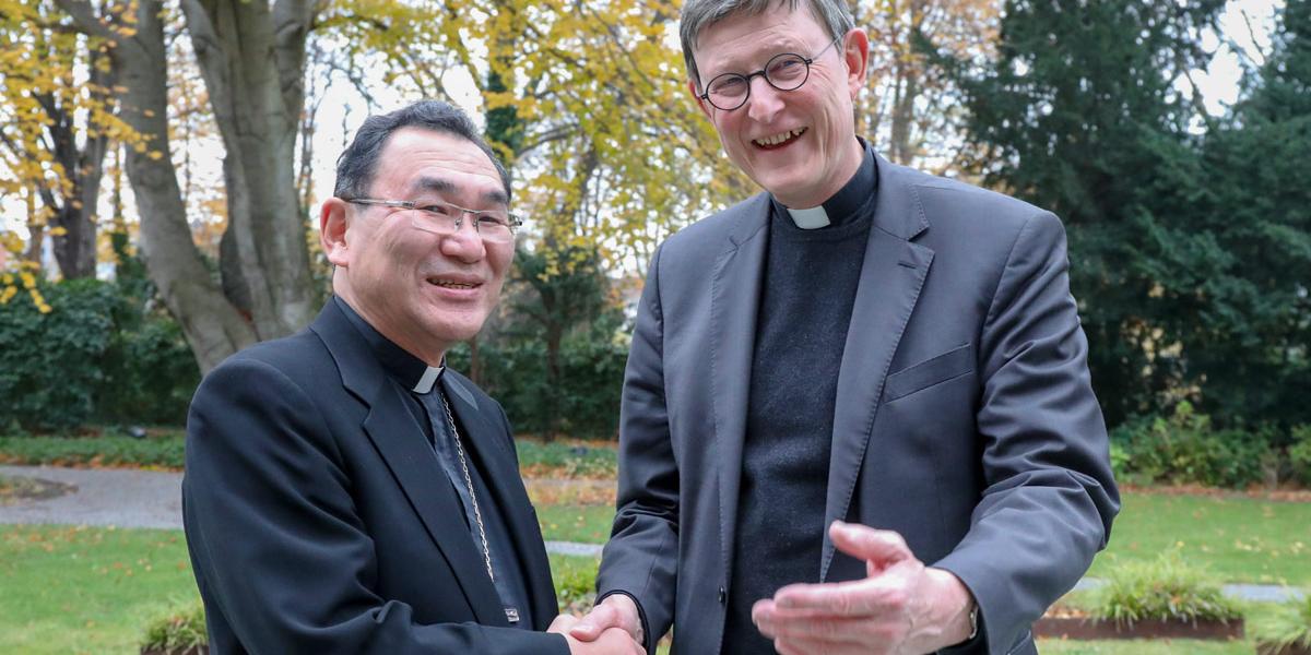 Die Erzbischöfe von Tokio und Köln: Tarcisius Isao Kikuchi und Rainer Maria Kardinal Woelki (v.l.)