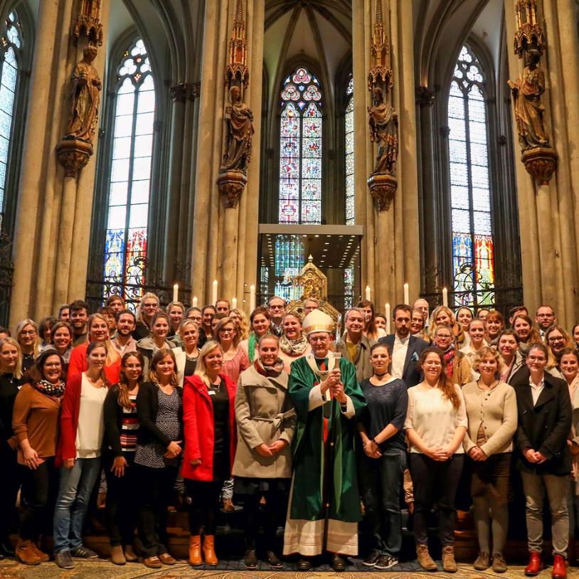Kardinal Woelki überreichte im Kölner Dom am 8. Oktober 2018 an 66 neue Religionslehrerinnen und -lehrern die kirchliche Beauftragung.
