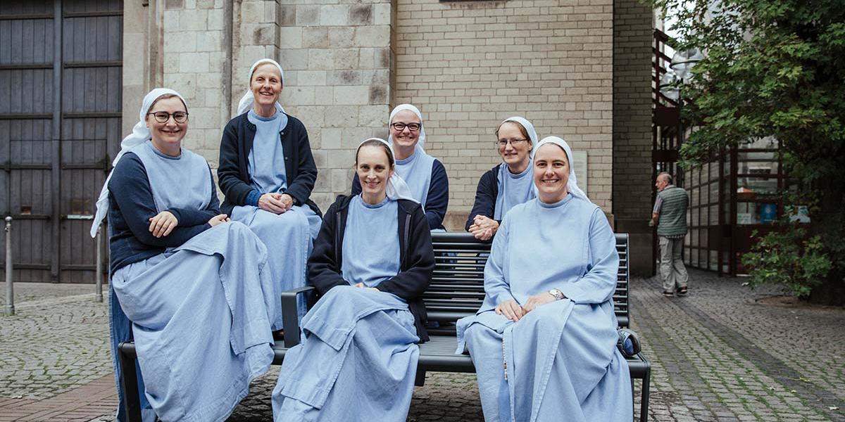 Schwestern der Gemeinschaft von Jerusalem in Köln. Fünf von ihnen sind während der Adventszeit zu hören.