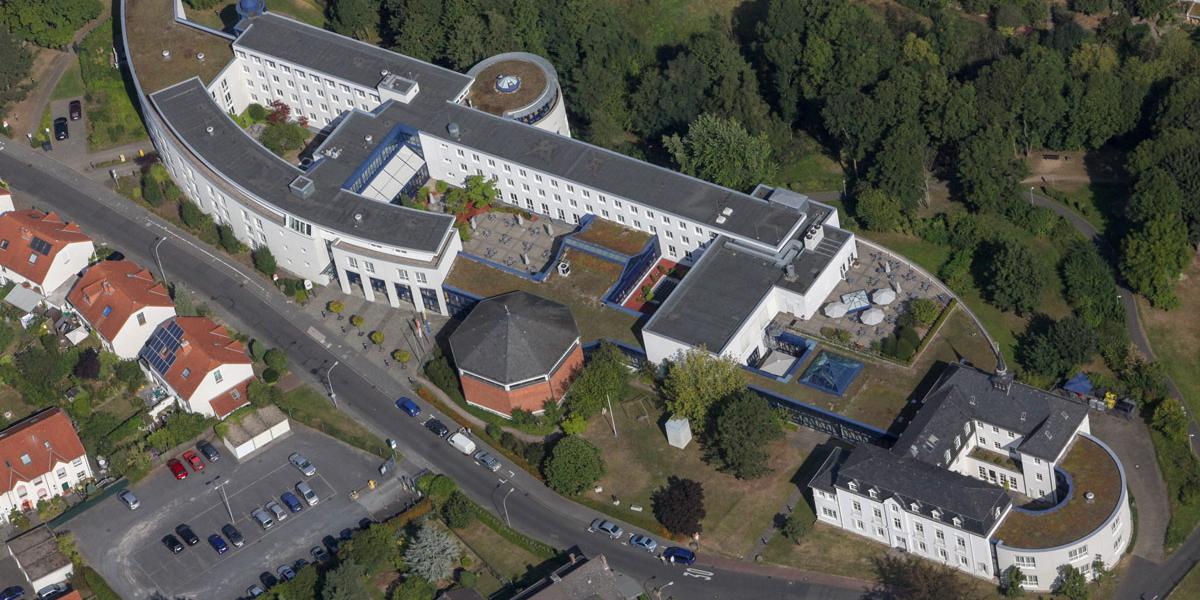 Luftbild des ehemaligen KSI-Gebäudes in Bad Honnef. Das Erzbistum Köln hat das Gebäude verkauft.