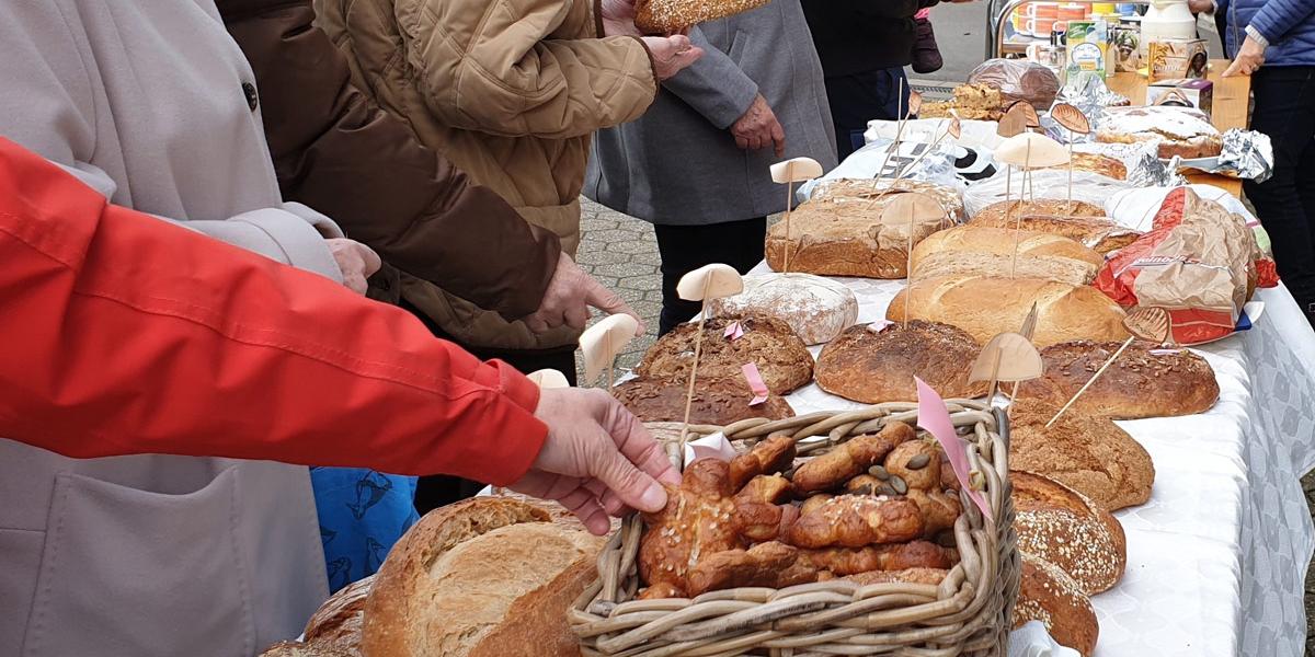 Solibrot-Verkauf von Wuppertaler Kindertagesstätten zugunsten von Misereor