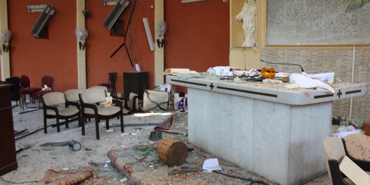 St Michel, eine Maronitische Kirche in Beirut nach der Explosion