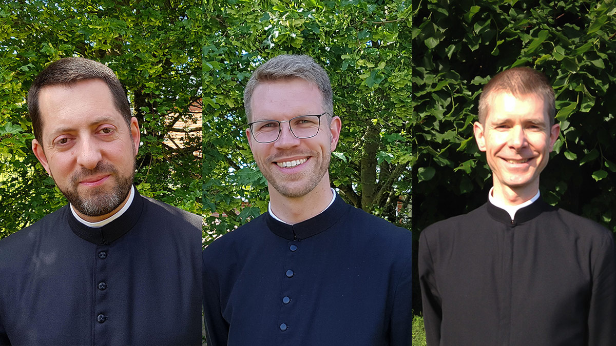 Von der 'Gemeinschaft Sankt Martin' kommen drei Patres nach Neviges: v.l. Abbé Thomas Diradourian als leitender Pfarrer, Abbé Phil Dieckhoff als Kaplan und Abbé Ignace Duchatel als Pfarrvikar.