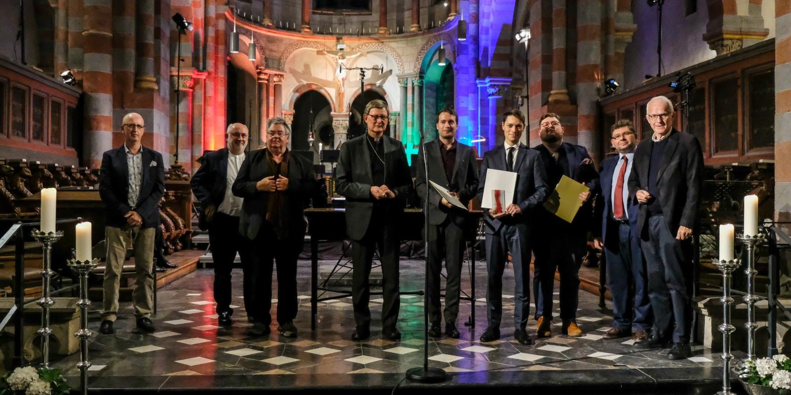 Musica Sacra Nova 2021 - Preisverleihung am 2. September 2021 mit Kardinal Woelki in der Abteikirche St. Nikolaus, Brauweiler In der Abteikirche St. Nikolaus in Brauweiler wurden während zwei hochkarätig besetzten Konzertabenden Gewinner des Internationalen Kompositionswettbewerbs für junge Komponisten „Musica sacra nova“ ausgezeichnet. Zu den Organisatoren gehört neben dem Päpstlichen Institut für Kirchenmusik in Rom auch das Erzbistum Köln.