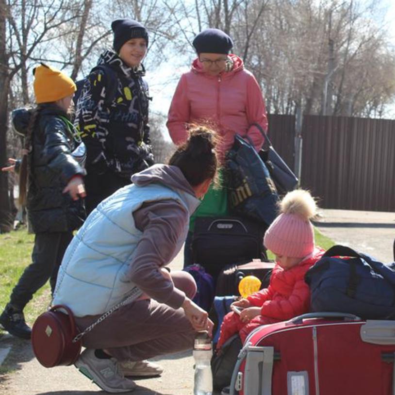 Geflüchtete Familie aus der Ukraine (Symbolbild)