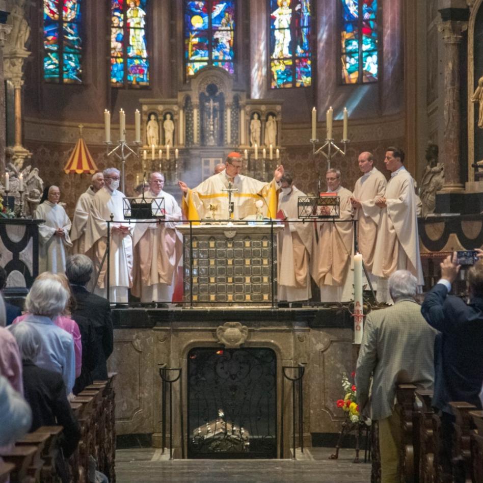 Pontifikalamt zur Wiedereröffnung des Bonner Münsters