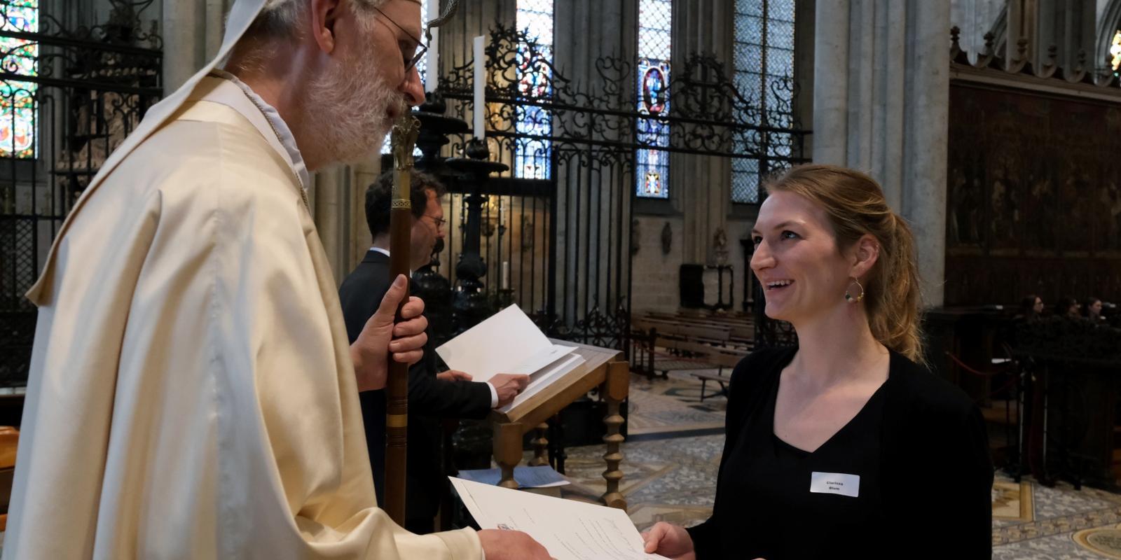 Missio Canonica 2022 57 Religionslehrerinnen und Religionslehrer haben im Rahmen eines feierlichen Gottesdienstes im Kölner Dom am Freitag, 3. Juni, von Weihbischof Ansgar Puff ihre kirchliche Bevollmächtigung, die sogenannte 'Missio Canonica' erhalten.