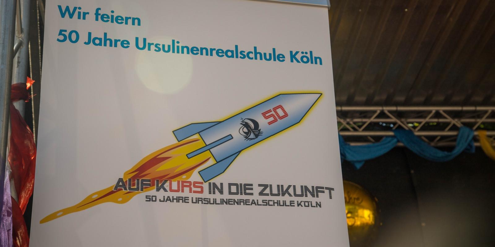 Logo und Motto zum 50-jährigen Jubiläum der Ursulinenrealschule Köln