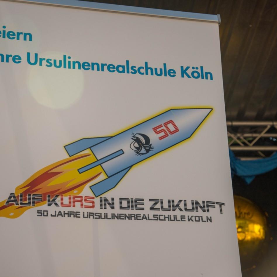 Logo und Motto zum 50-jährigen Jubiläum der Ursulinenrealschule Köln
