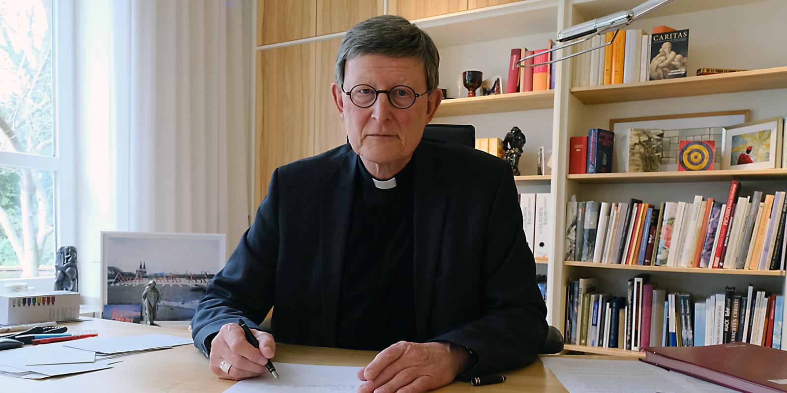 Erzbischof Rainer Maria Kardinal Woelki hat am 15. März eine Vereinbarung über verbindliche Kriterien und Strukturen für eine umfassende und unabhängige Aufarbeitung sexualisierter Gewalt im Bereich des Erzbistums Köln unterzeichnet.

Die „Gemeinsame Erklärung“ wurde am 22. Juni 2020 zwischen der Deutschen Bischofskonferenz und dem Unabhängigen Beauftragten für Fragen des sexuellen Kindesmissbrauchs (UBSKM) Johannes-Wilhelm Rörig unterzeichnet.