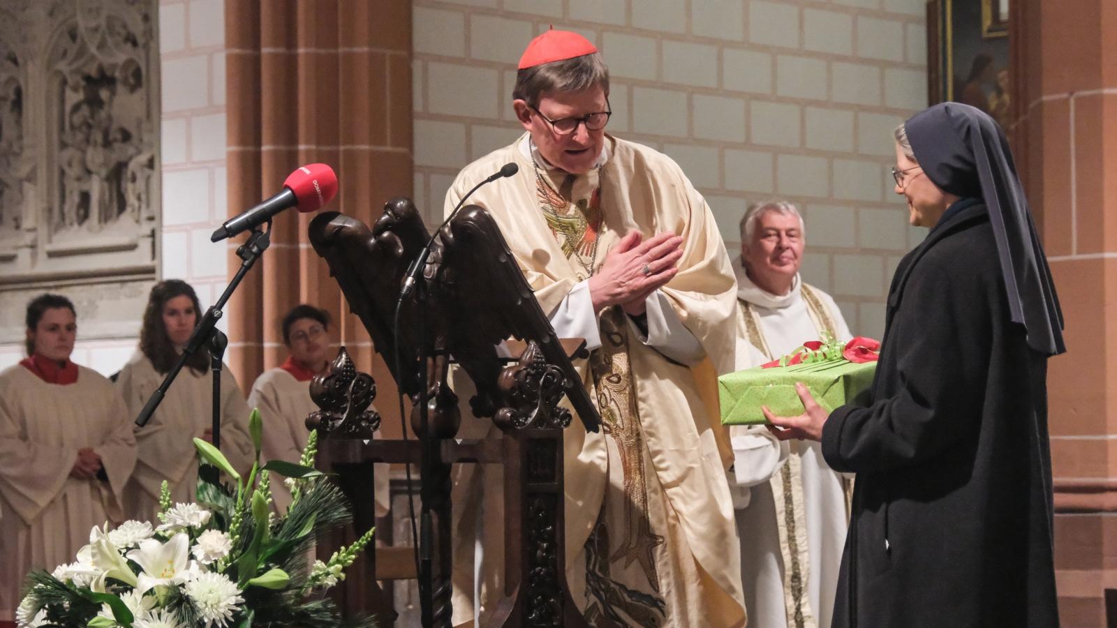 Zum Abschied der Paulus-Schwestern aus Düssseldorf feierte Kardinal Woelki gemeinsam mit den Schwestern einen Dankgottesdienst in der Kirche St. Peter, Düsseldorf.
