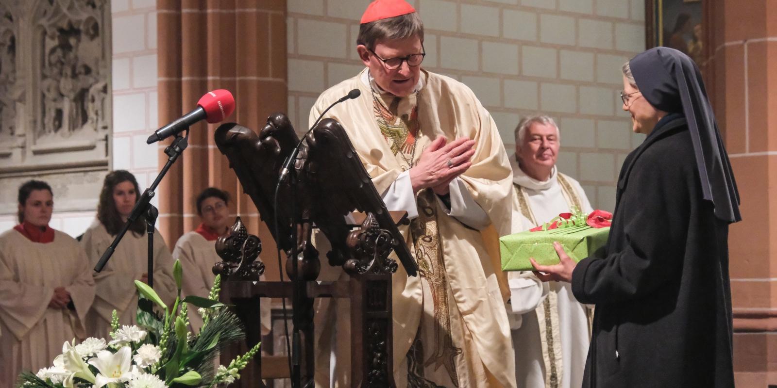 Zum Abschied der Paulus-Schwestern aus Düssseldorf feierte Kardinal Woelki gemeinsam mit den Schwestern einen Dankgottesdienst in der Kirche St. Peter, Düsseldorf.