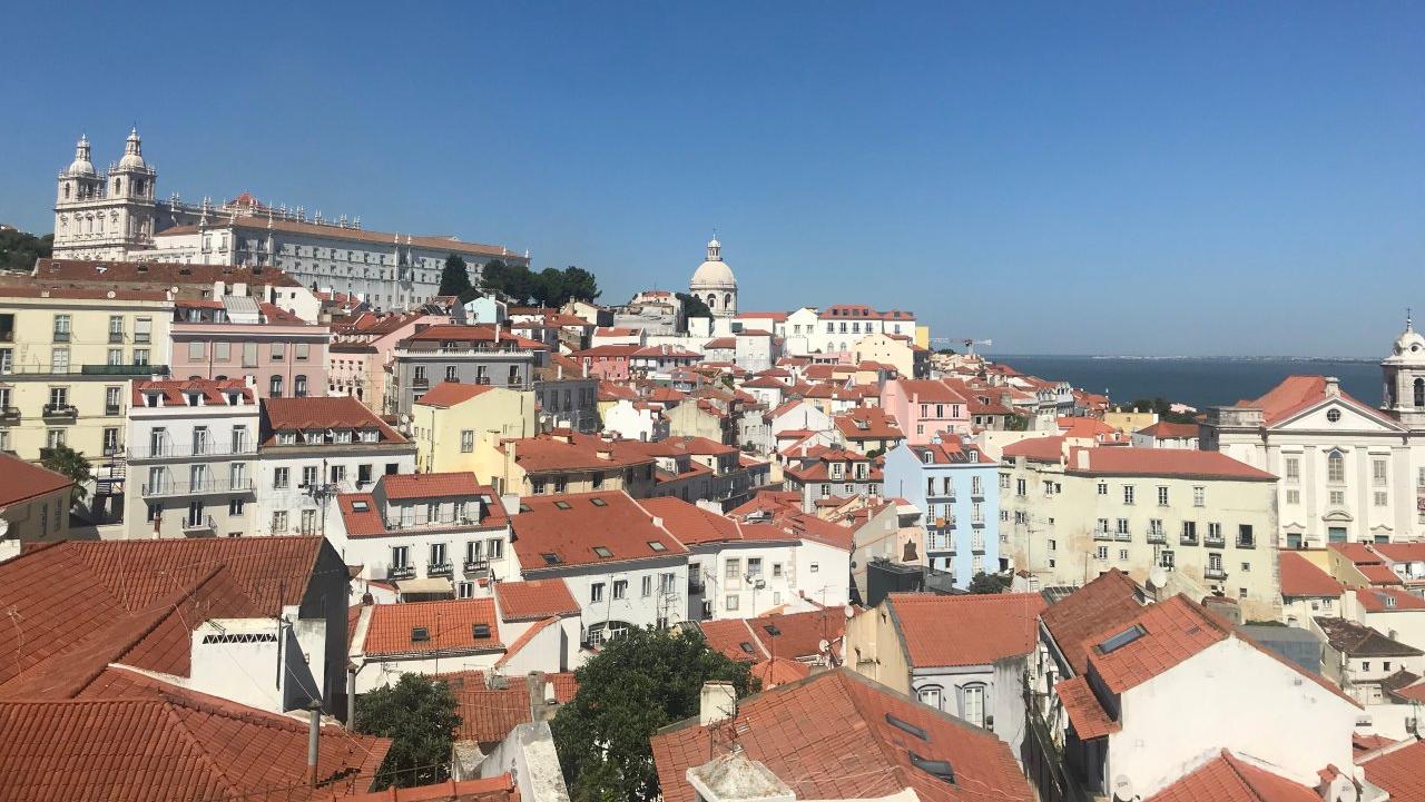 Larissas Ausblick beim Kreuzweg am Martim Moniz