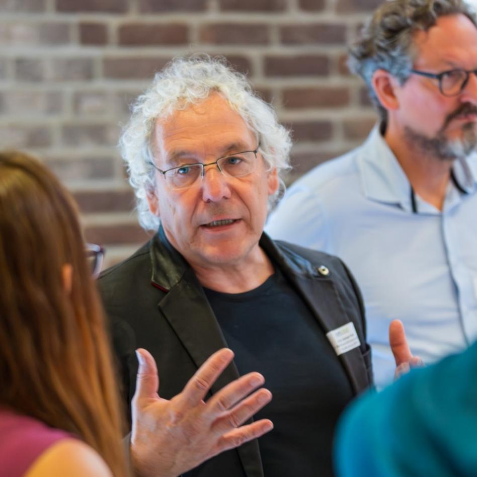 Prof. Dr. Andreas Knie, TU Berlin, Leiter der Forschungsgruppe Digitale Mobilität und gesellschaftliche Differenzierung am Wissenschaftszentrum Berlin für Sozialforschung, beim Pressegespräch auf dem Klima-Forum 2023