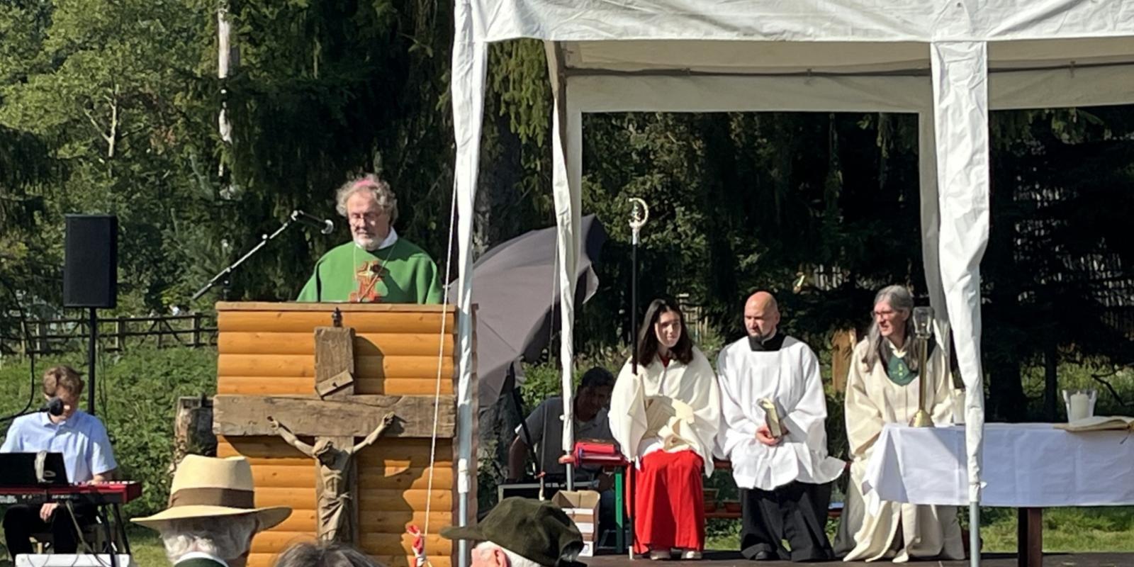 Waldmesse in Köln-Lindenthal 2023: Weihbischof Rolf Steinhäuser