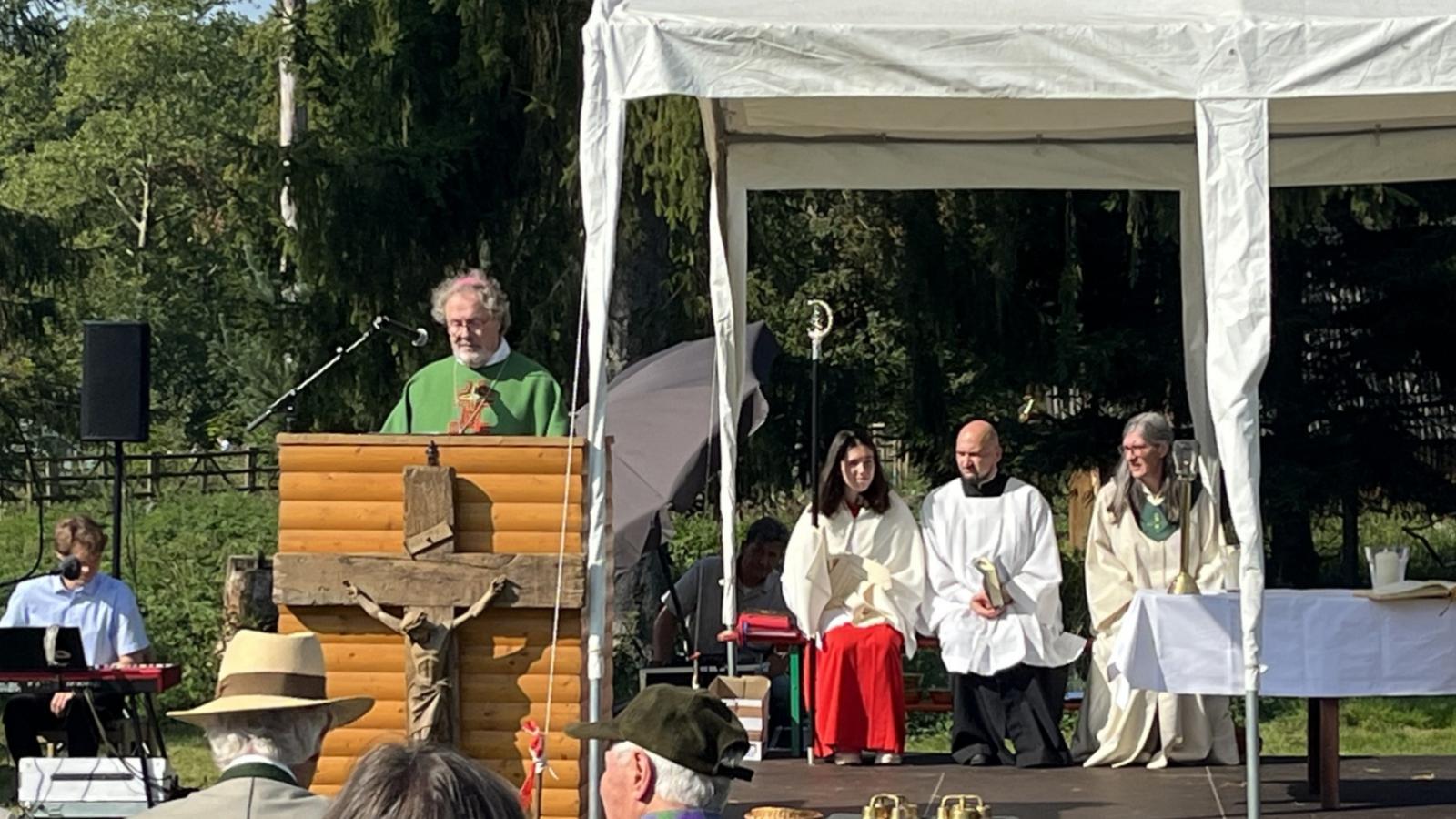 Waldmesse in Köln-Lindenthal 2023: Weihbischof Rolf Steinhäuser