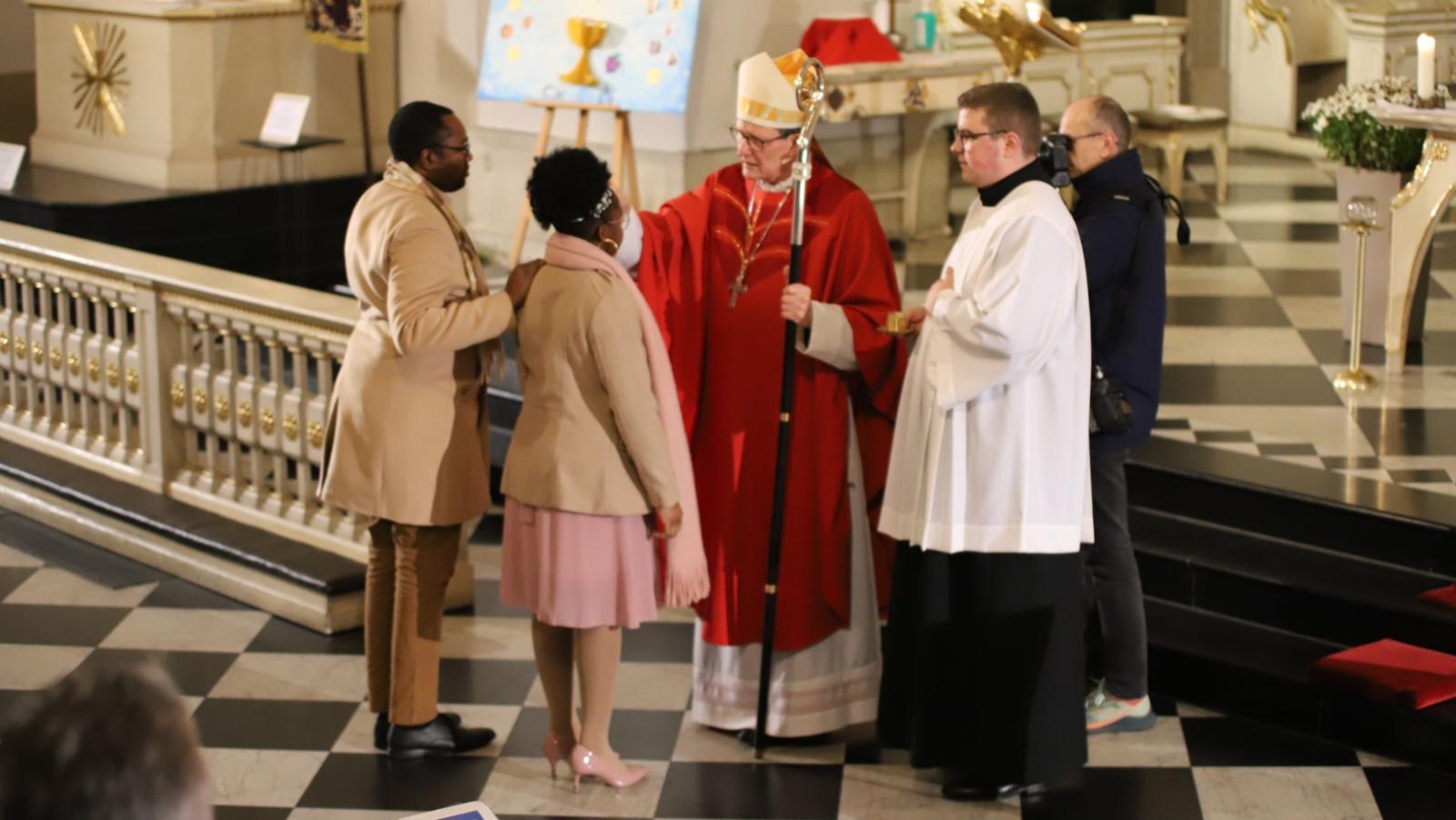 Erwachsenenfirmung mit Kardinal Woelki in Wuppertaler St. Laurentius-Kirche