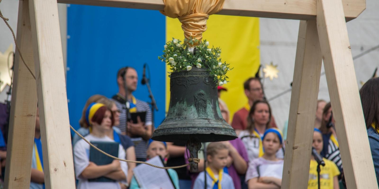 Symbobild: Friedensglocke bei Friedensandacht für die Ukraine auf dem Katholikentag 2022.