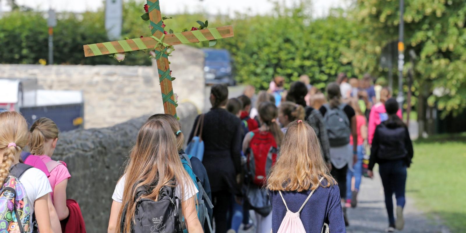 14.06.2018 Schülerinnen und Schüler der Katholisch Freien Schulen des Erzbistums Köln auf die jährliche Wallfahrt nach Altenberg.