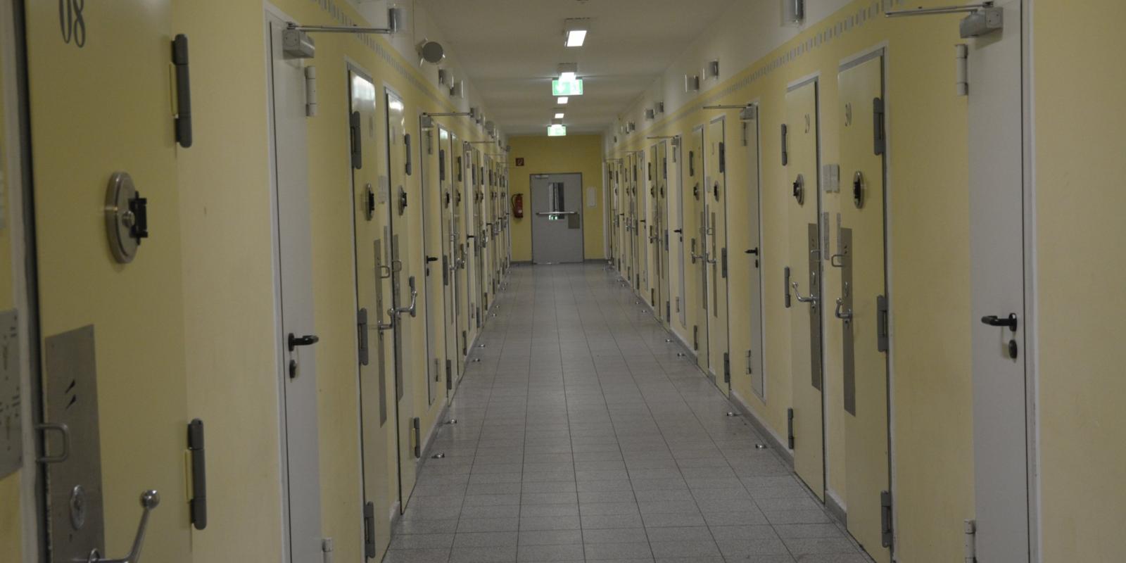 Bild von Pfarrbriefservice.de:
 Bild für alle nichtkommerziellen Zwecke der kirchlichen Öffentlichkeitsarbeit nutzen (z.B. Pfarr-/Gemeindebrief, Plakat, Flyer, Website). Die Nutzung ist in dem beschriebenen Rahmen honorarfrei

nicht für soziale Medien nutzbar!