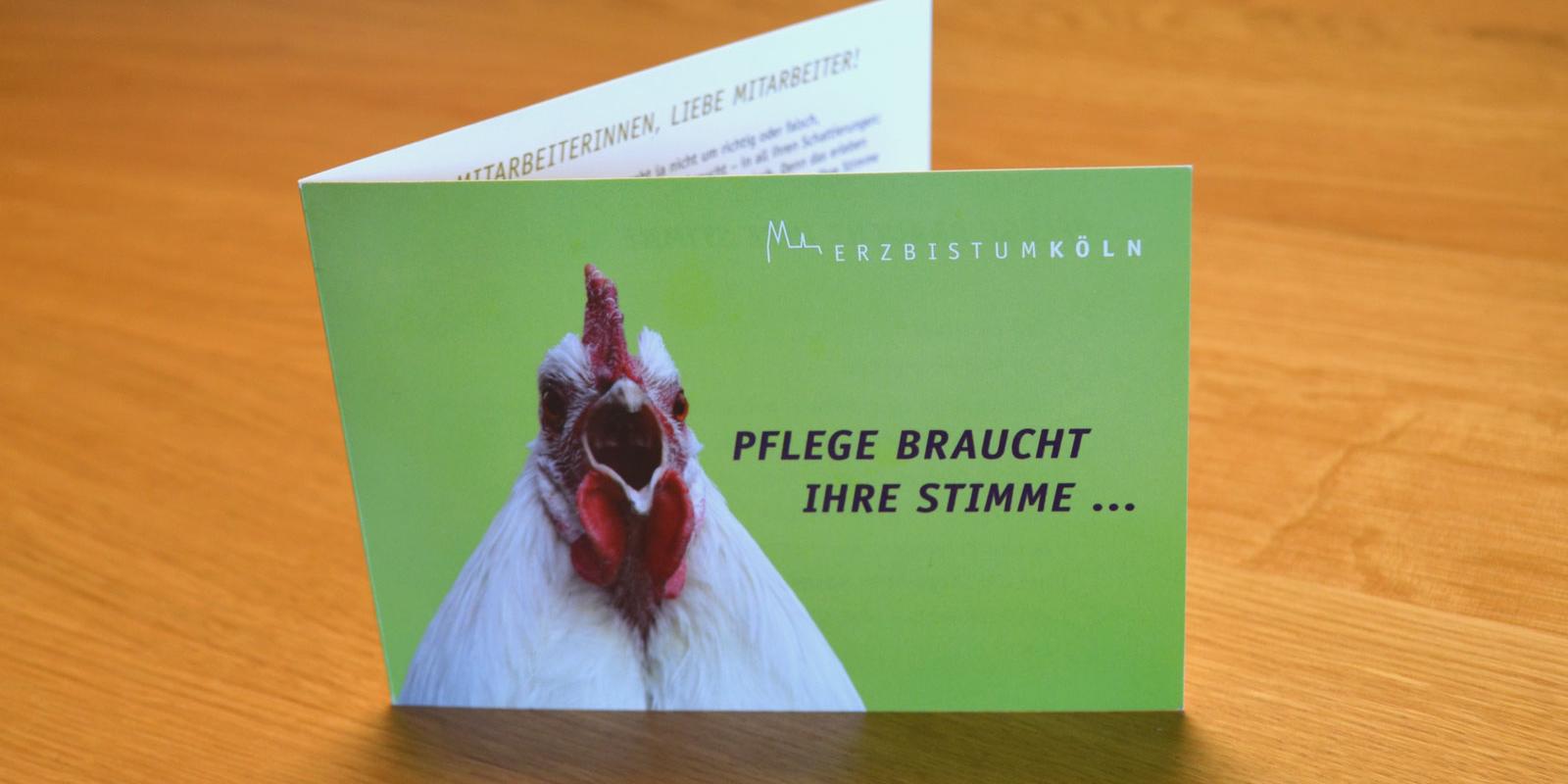 Postkarte zum Tag der Pflege 2023 mit dem Motto 'Pflege braucht Ihre Stimme'.