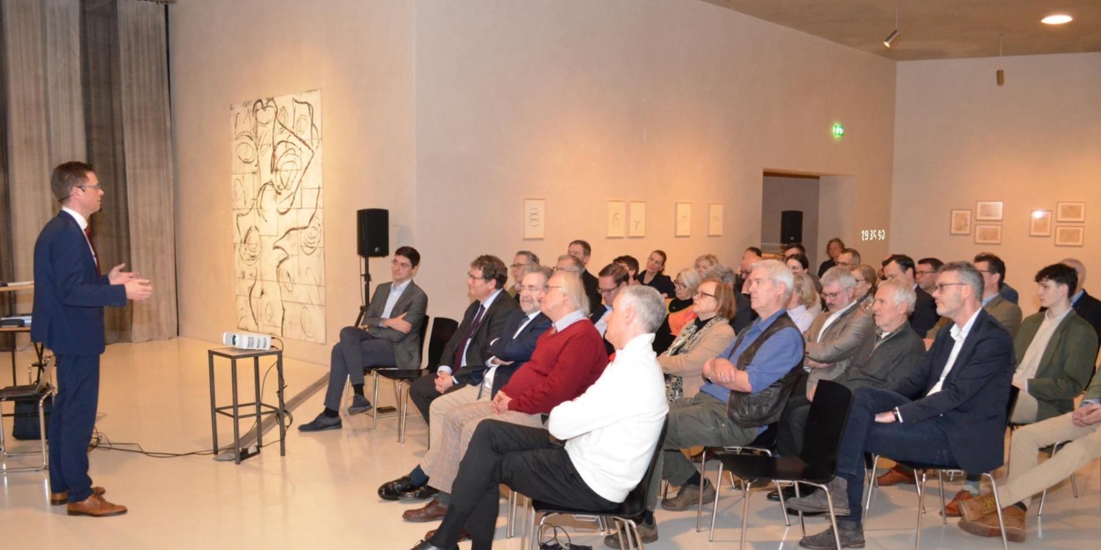 Vortrag Gordon Sobbeck vor dem BKU im Kolumba, 06.03.24 Vortrag von Ökonom Gordon Sobbeck vor dem Bund Katholischer Unternehmer im Museum Kolumba am 6. März 2024