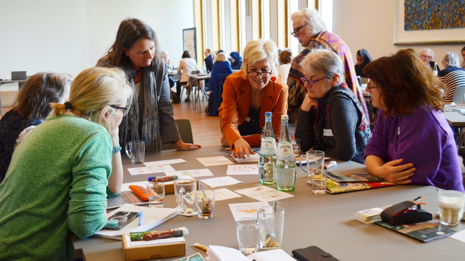 Ist da wer? Übereinsamkeit reden. Kein Tabu. Ein Thema. Fach- und Studientagung, 23. und 24. April 2024, im KSI Siegburg.