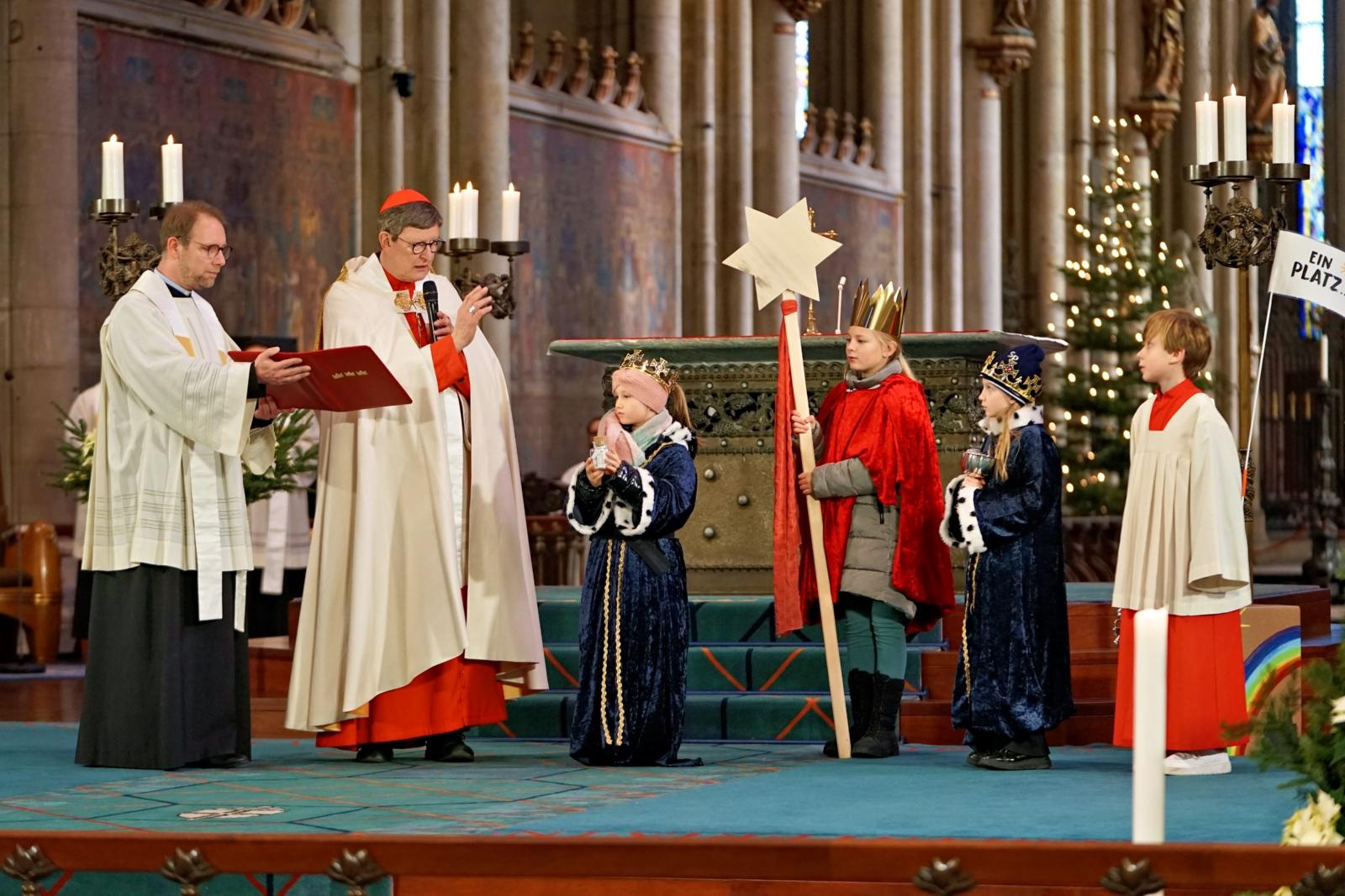Diözesane Aussendungsfeier der Sternsingerinnen und Sternsinger 2025