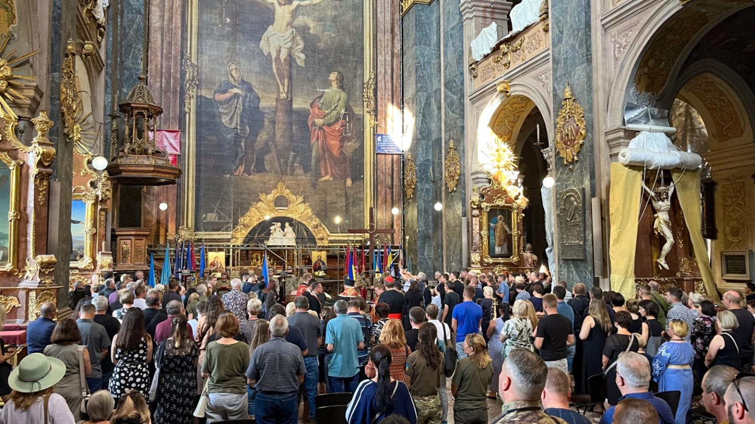 Trauergottesdienst für drei ukrainische Soldaten in der Garnisonskirche in Lwiw (17.08.2024)