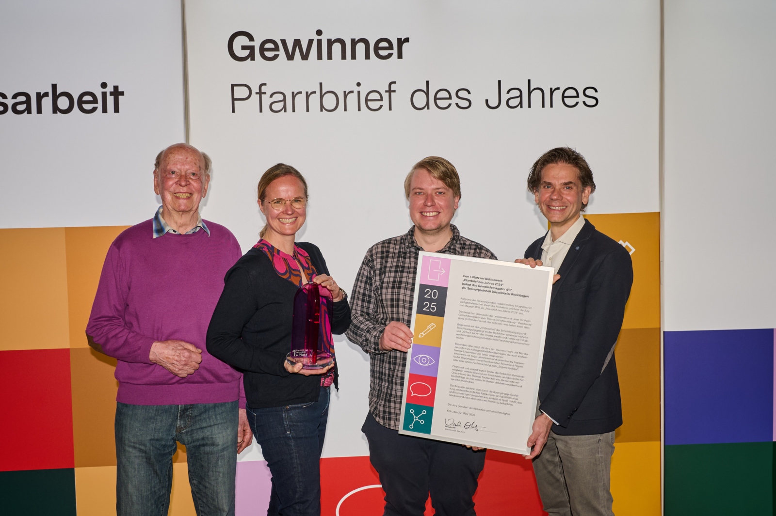 Die Preisträgerinnen und Preisträger des Wettbewerbs 'Pfarrbrief des Jahres 2024' 
; Redaktion WIR; Redaktion Civitas; Redaktion Wir am Rhein