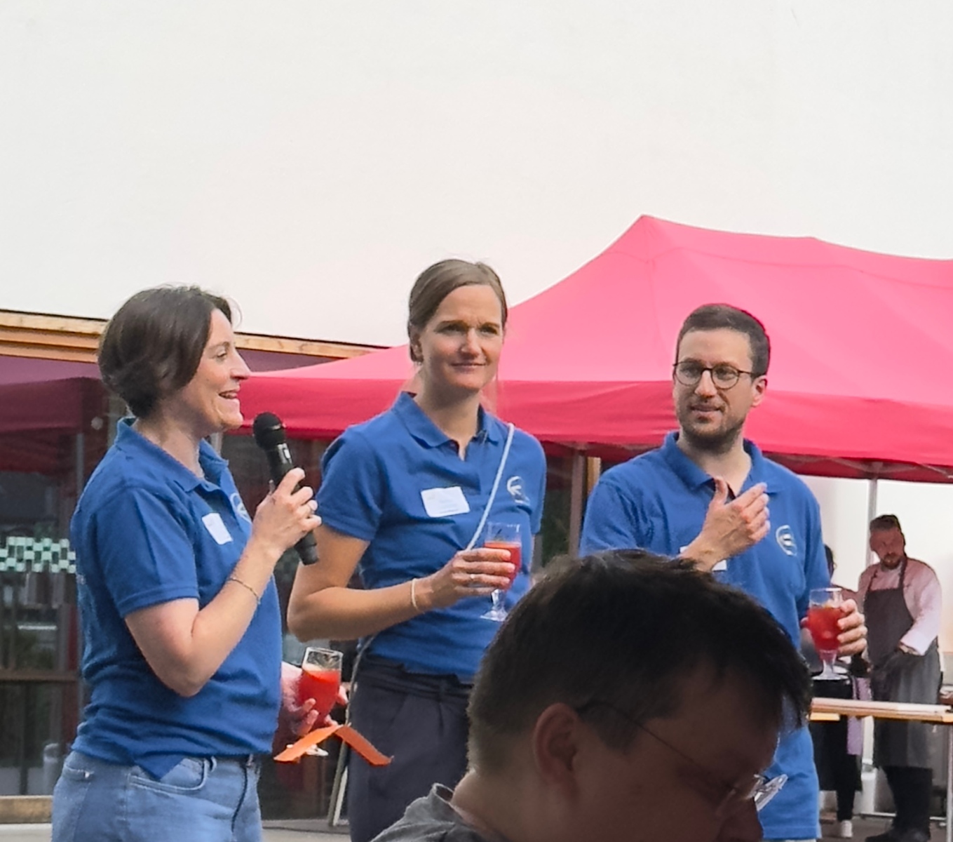 v.l.: Kristell Köhler (Bereichsleiterin für Glaubensorte & Verkündigung), Bettina Chumchal (Fachbereich Spiritualität & Jugendpastoral in Gemeinden) und Robin Teders (Referent im Fachbereich Lebensbegleitende Pastoral).