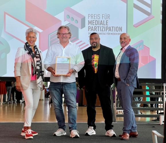 v.l.: Amina Johannsen (stv. Leiterin LVR-Zentrum für Medien in Düsseldorf), Greger Hennecke (Erzbischöfliches Berufskolleg Köln), Elvis Katticaren (Medienwerkstatt Kath. Bildungswerk Köln) und David Fernández (Radio Köln).