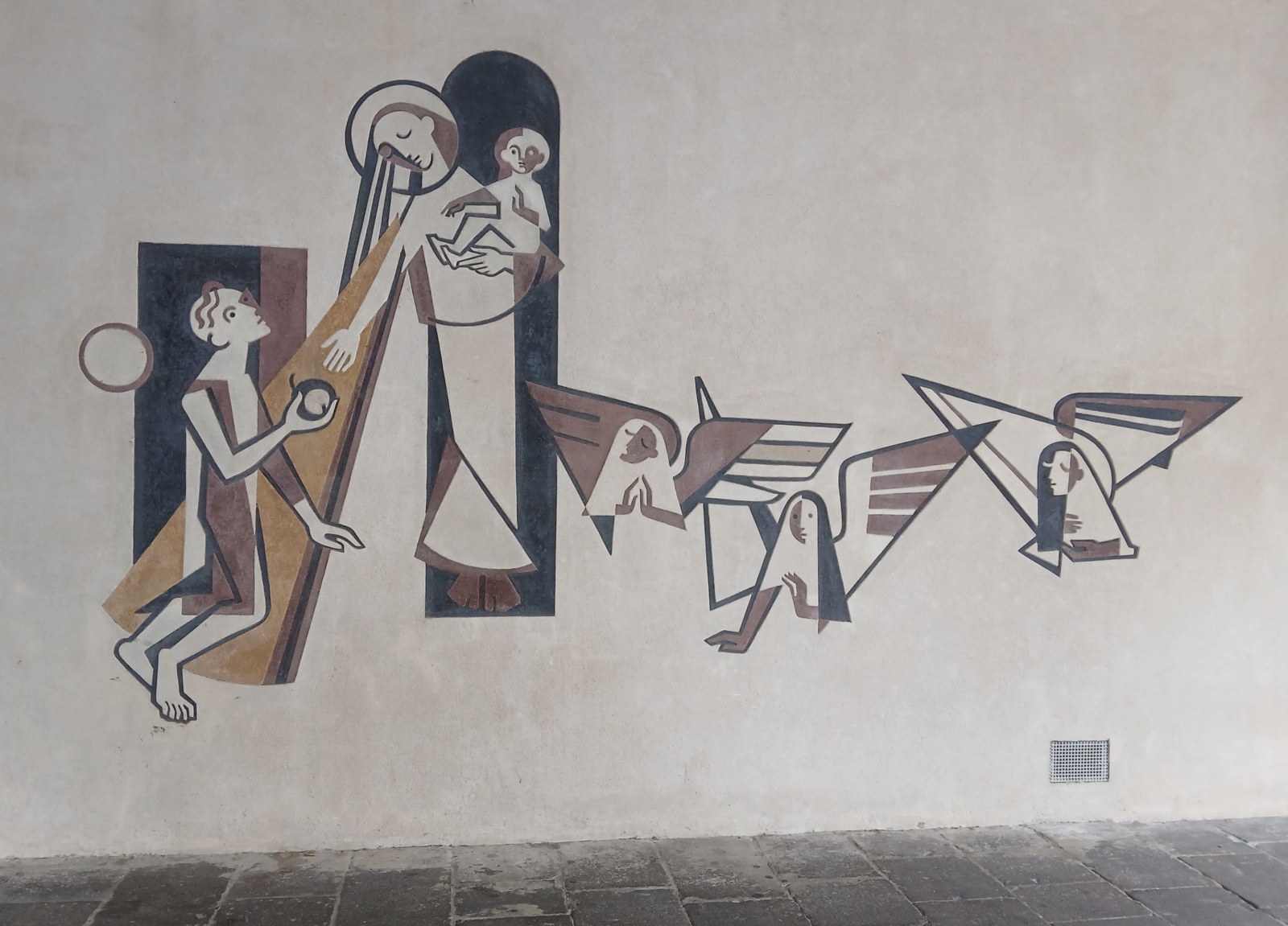 Foto eines Sgraffito in der Vorhalle der Kirche St. Maria im Kapitol in Köln.