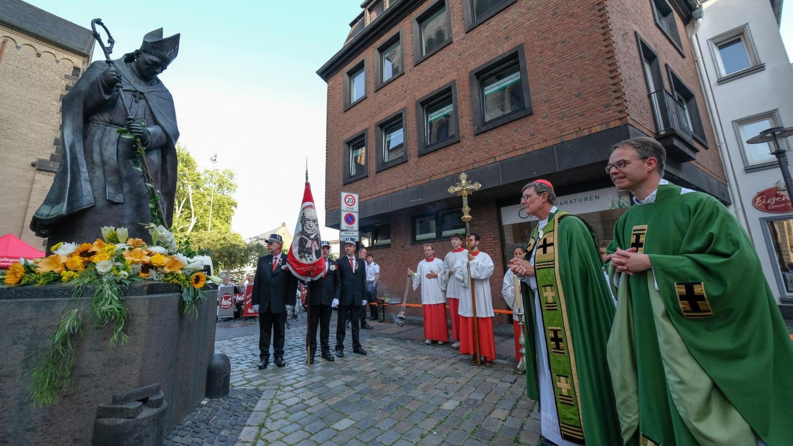 25 Jahre Kardinal-Frings-Denkmal in Neuss