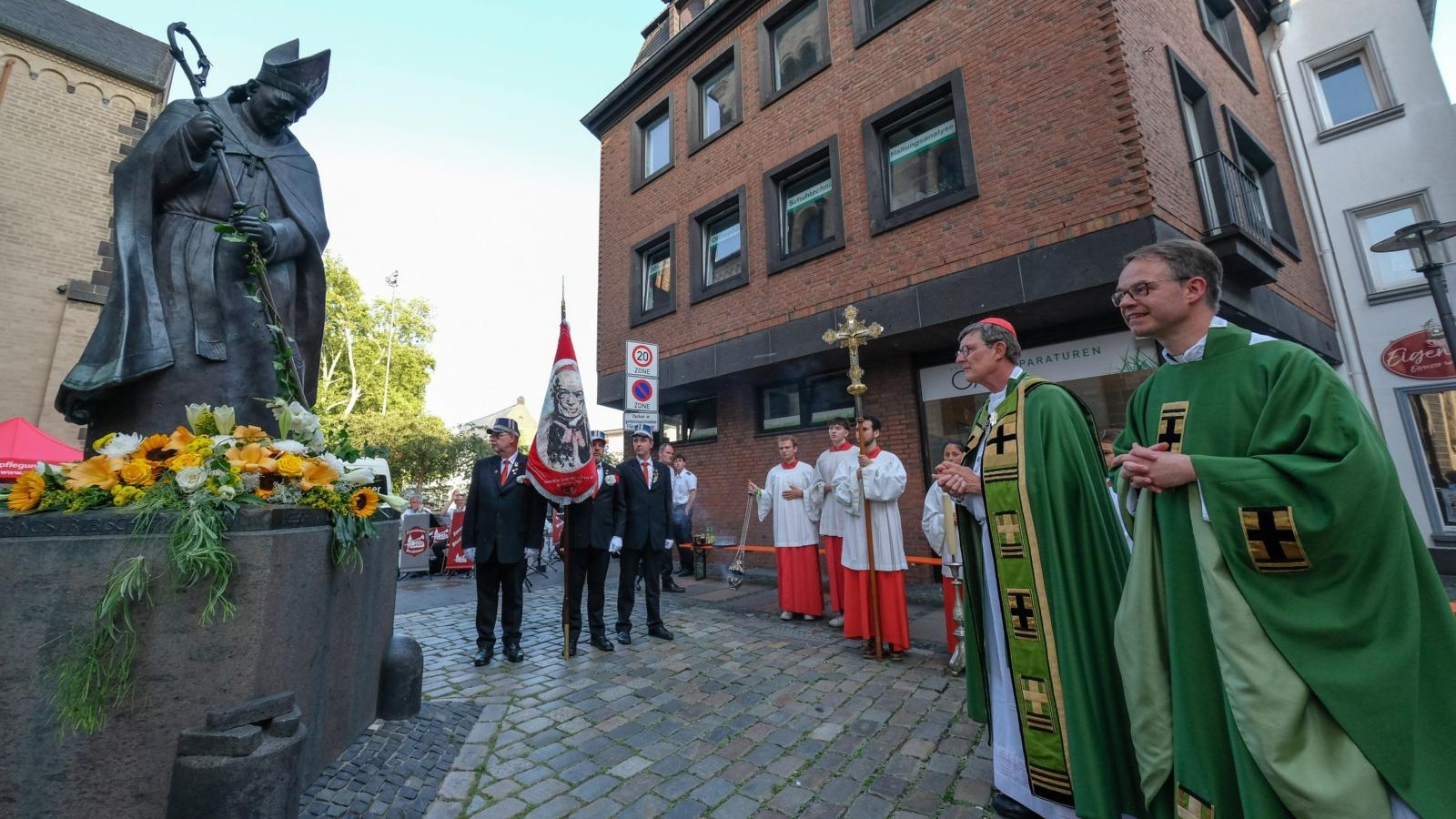 25 Jahre Kardinal-Frings-Denkmal in Neuss