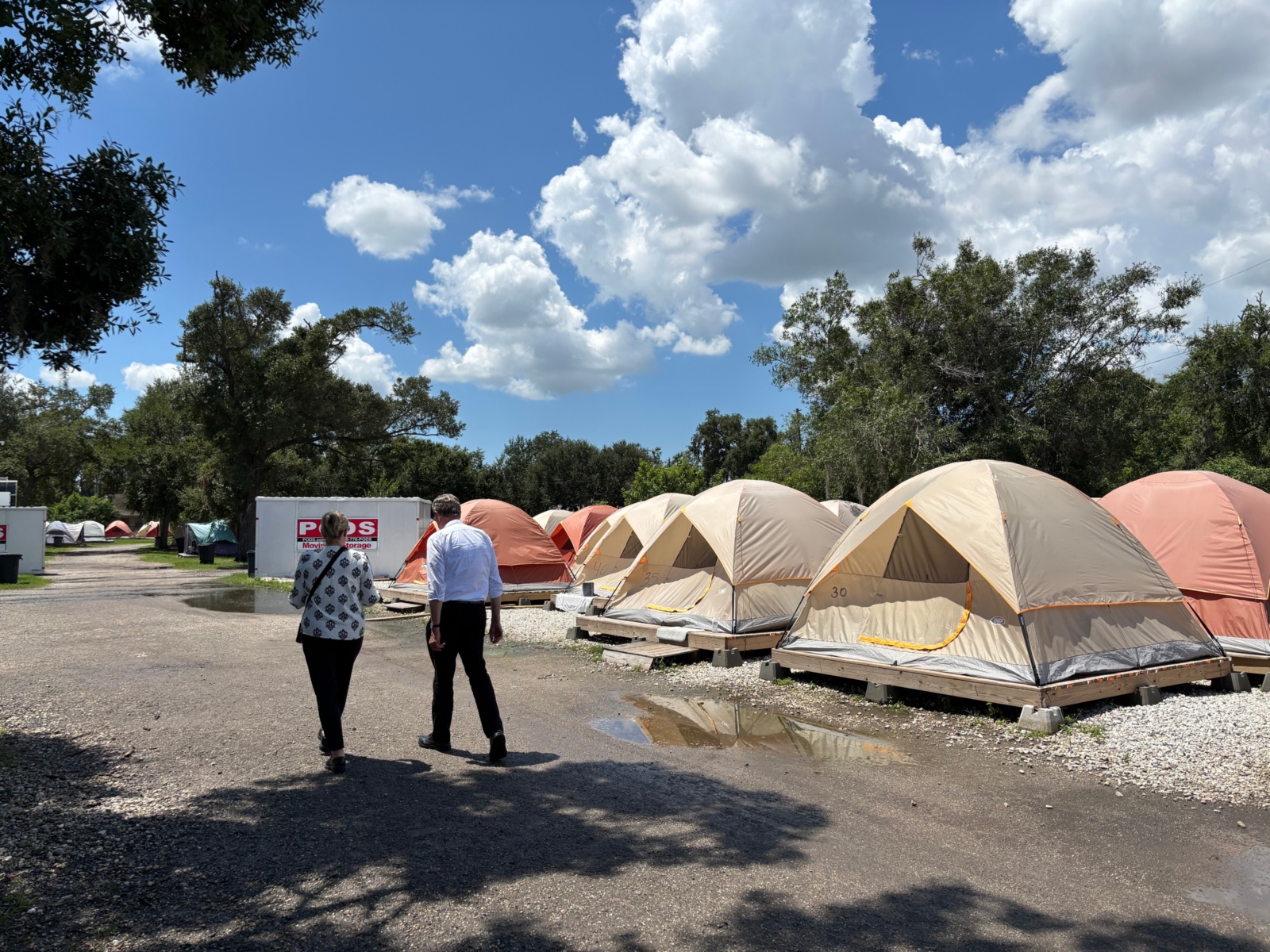Kardinal Woelki besucht „Pinellas Hope“ in Florida